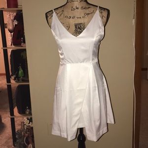 Essue small white dress